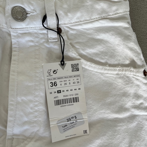 White Zara High Waisted Shorts - Picture 2 of 4